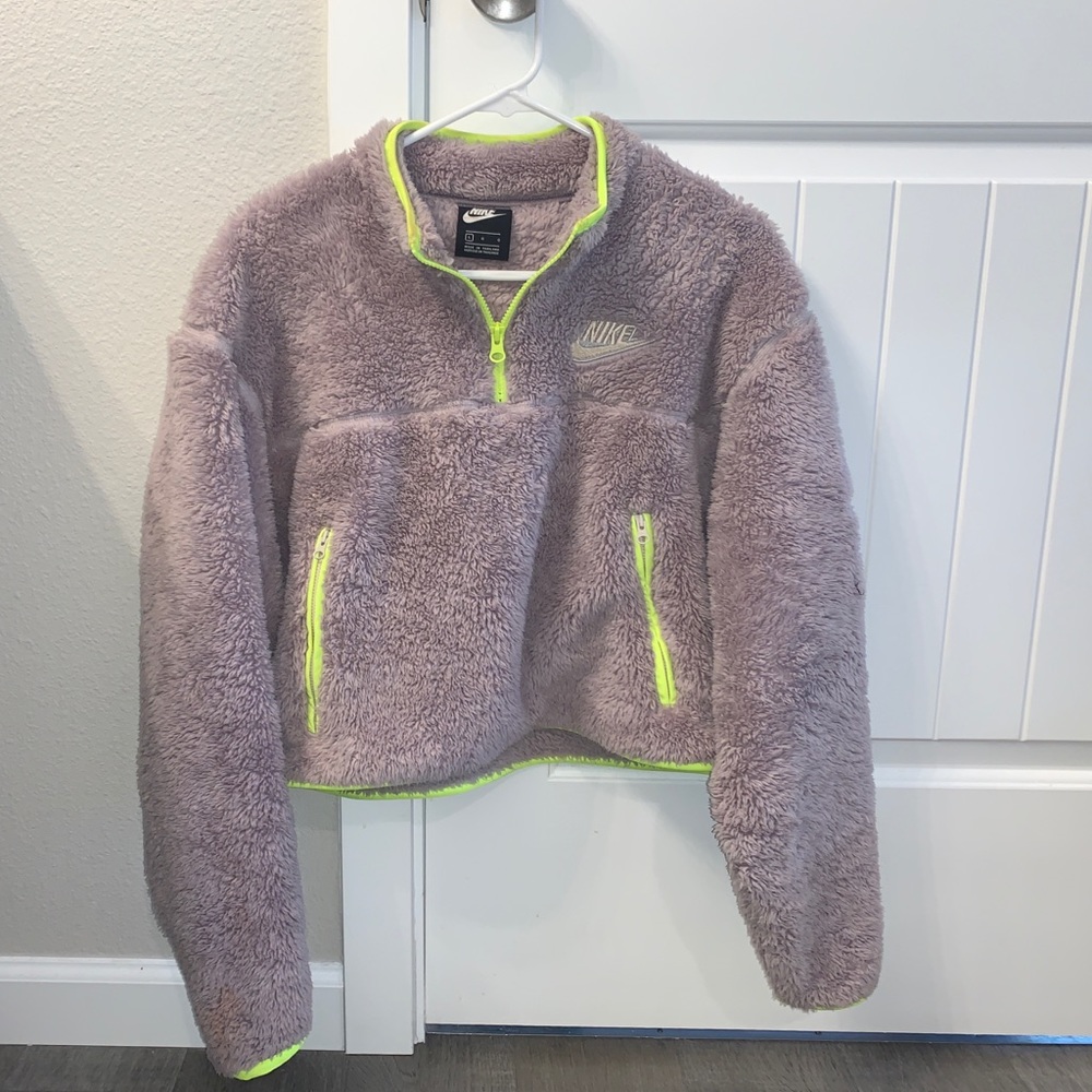 Nike crop fuzzy sweatshirt - worn twice.